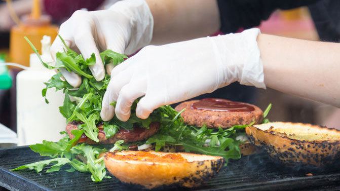 Burger Zubereitung kochen Lebensmittel