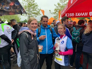 Finish Wittrock Ulhenwinkel B2Run Bremen Weser Stadion - gemeinsames Beisamensein