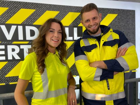 Individuelle, passgenaue Multinorm-Bekleidung Models mit Multinorm-Bekleidung