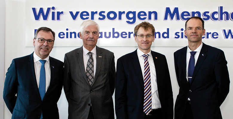 Henry-Kruse-Neumuenster-Besuch-Ministerpraesident-2