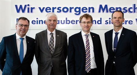 Henry-Kruse-Neumuenster-Besuch-Ministerpraesident-2